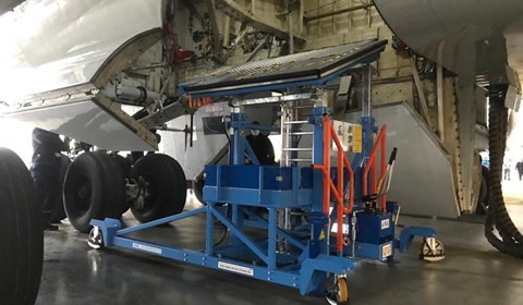One access solution for both Body Landing Gear and Wheel Well maintenance