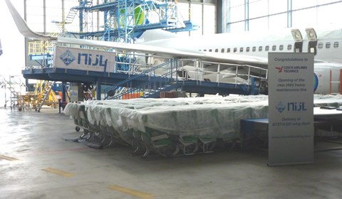 Wing Dock for A320 / B737