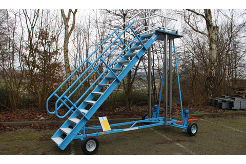Fixed Height Stand with Flexible Railing System - High Speed/ Air Freight